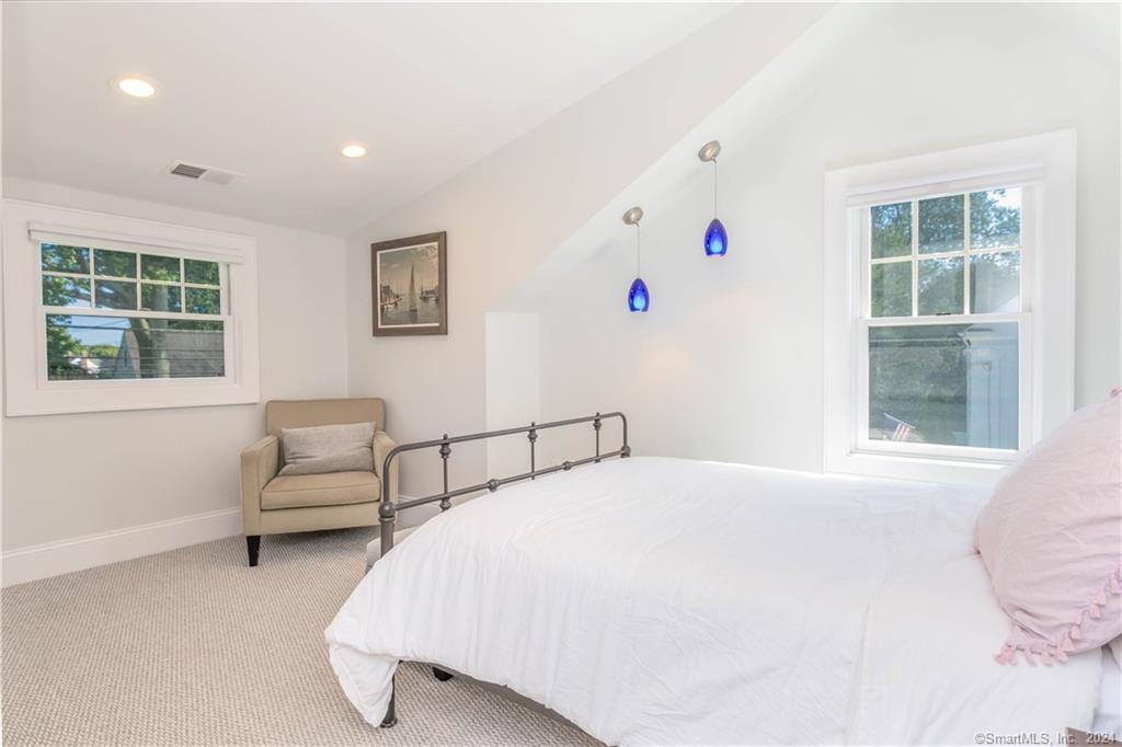 303 Wakeman Road Fairfield, CT 06824 - Photo 29 of 40