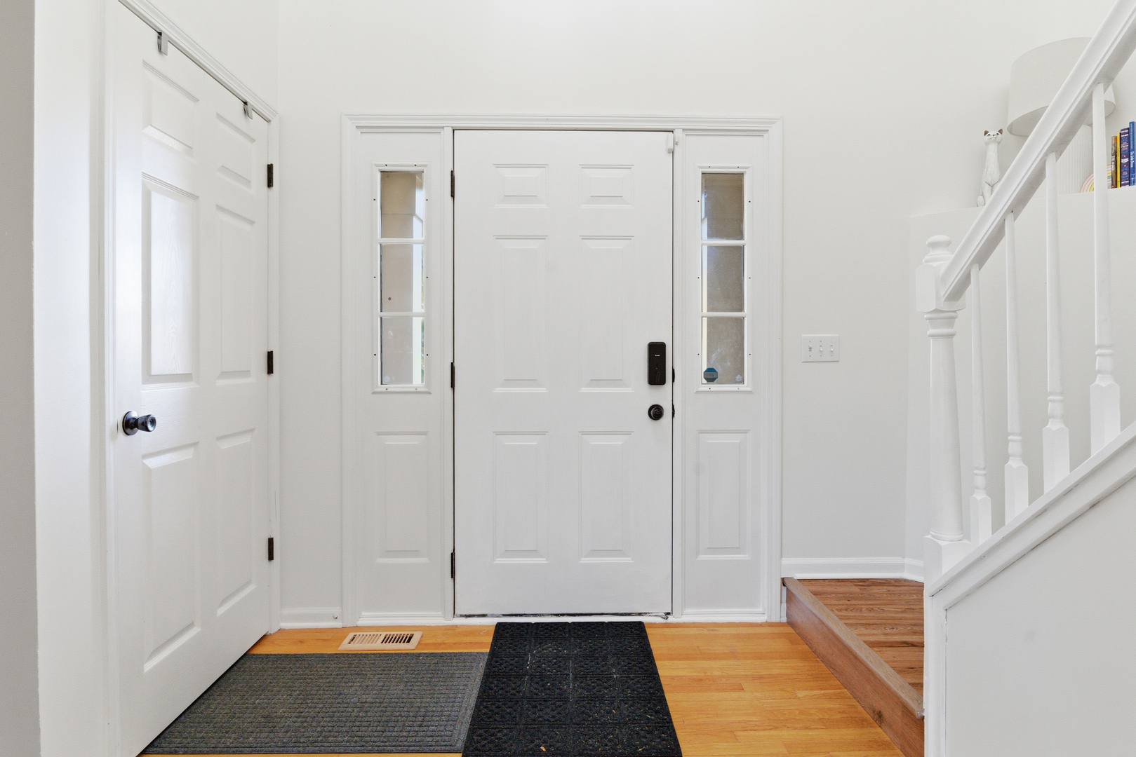 2526 Acorn Drive Round Lake Beach, IL 60073 - Photo 3 of 61