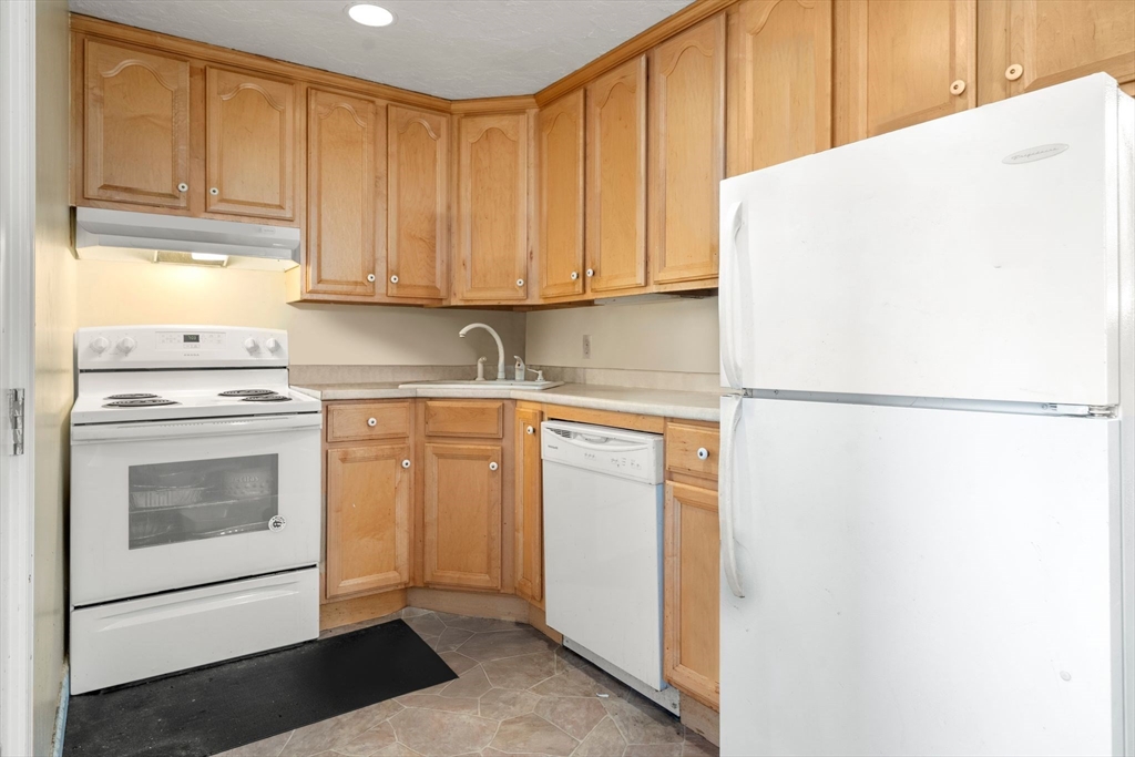 10 Holman Street, Unit C Attleboro, MA 02703 - Photo 5 of 13