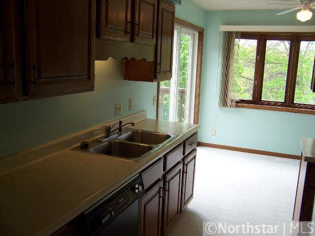 1925 Fox Ridge Drive, Unit D West St. Paul, MN 55118 - Photo 7 of 10 Gallery Image 7