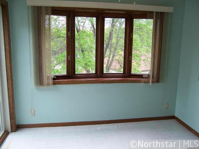 1925 Fox Ridge Drive, Unit D West St. Paul, MN 55118 - Photo 8 of 10 Gallery Image 8