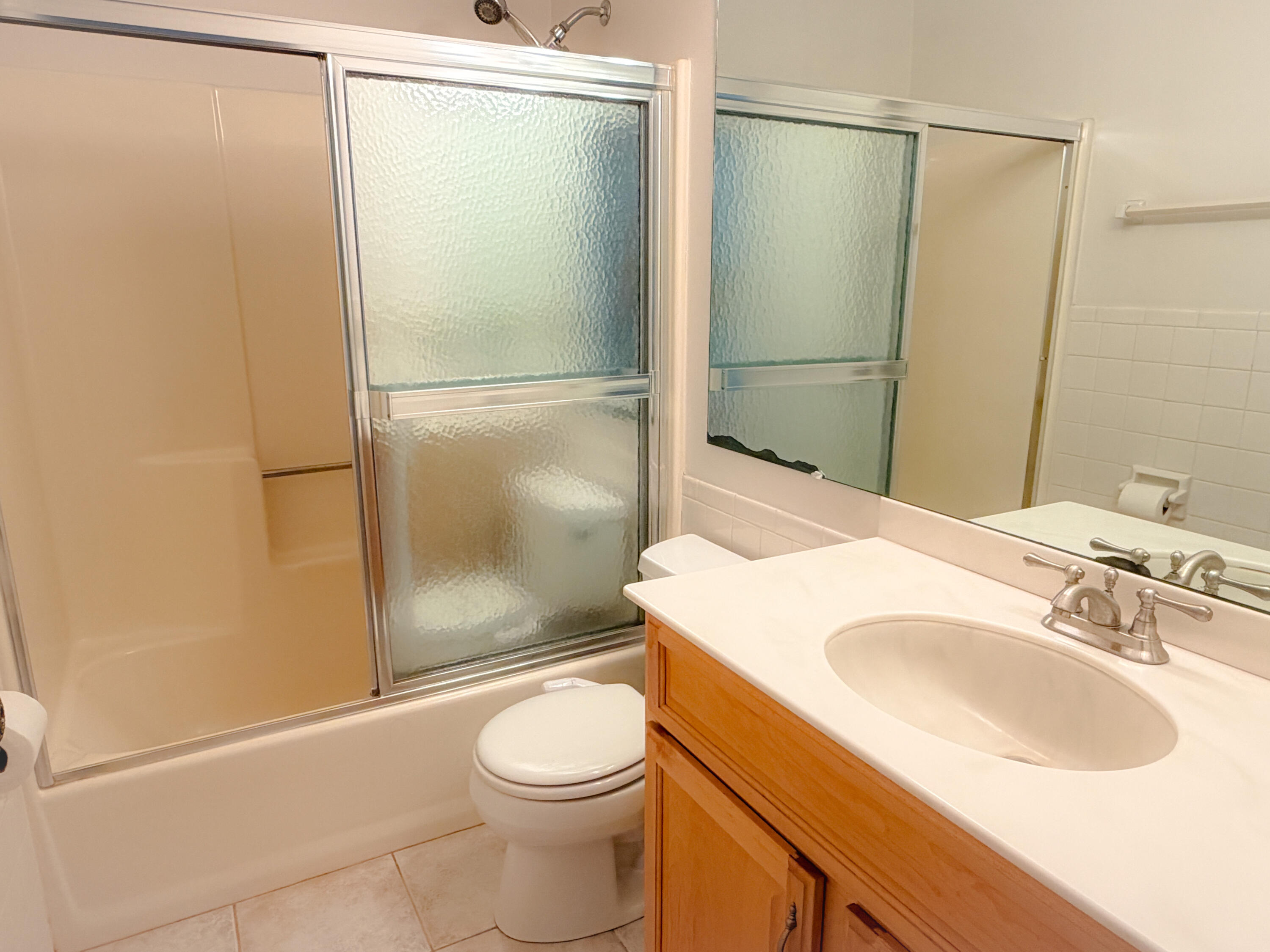 2101 Good Hope Road, Unit 102 Glendale, WI 53209 - Photo 20 of 24 8875A3C8-B39E-46F6-A4EF-834DD4AC24D8