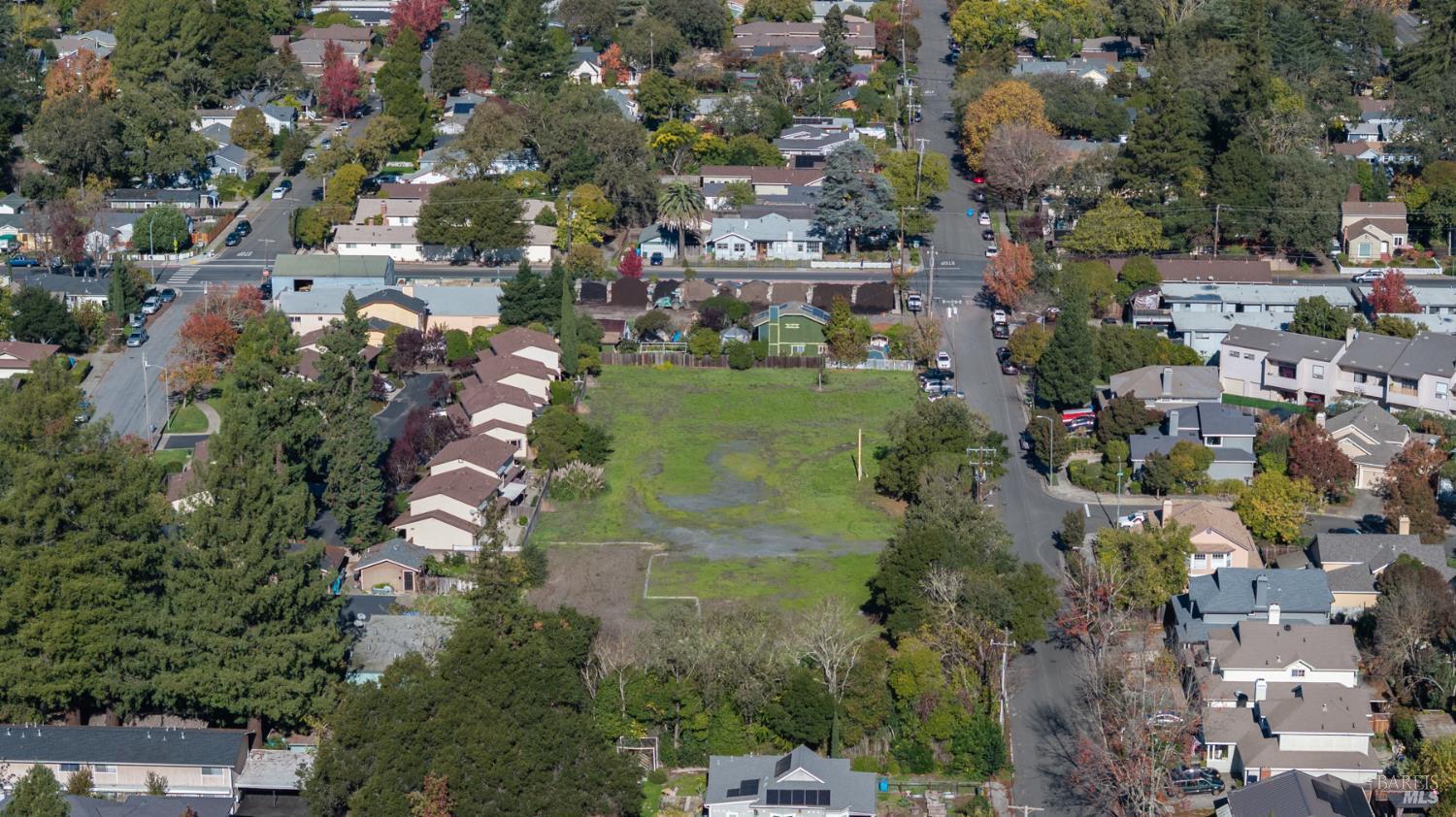 1055 Wright Street Santa Rosa, CA 95404 - Photo 10 of 20 a view of a city