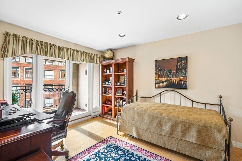 20 Rowes Wharf, Unit 606 Boston, MA 02110 - Photo 8 of 16