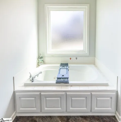 $379,900 | 103 Lyndhurst Drive, Anderson, SC 29621