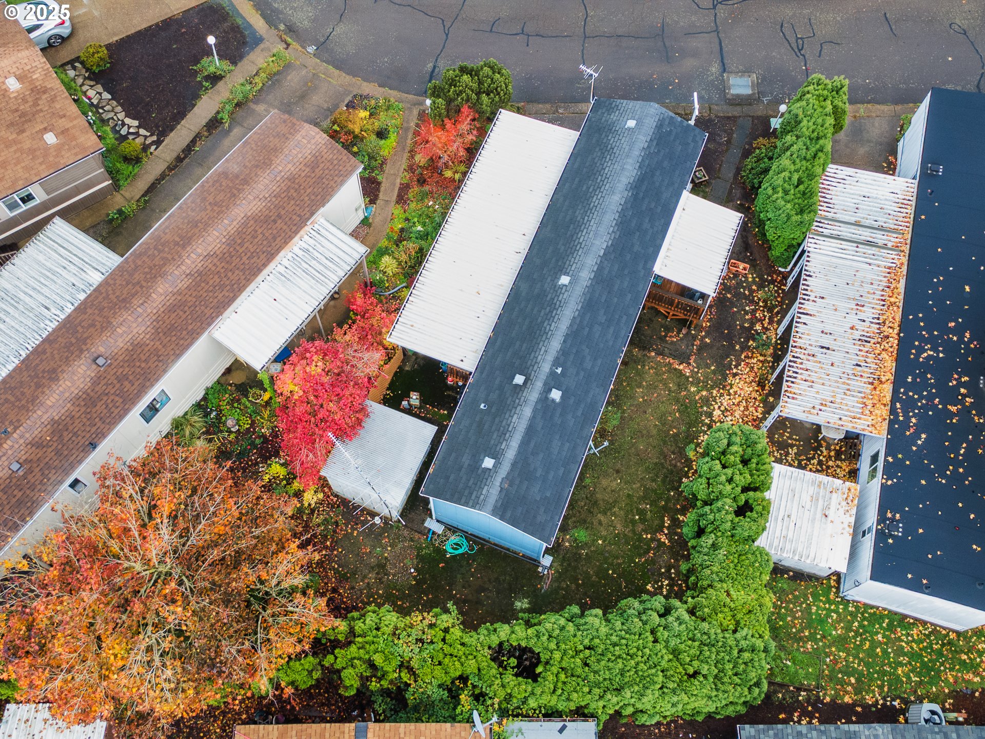 2901 East 2nd Street, Unit 121 Newberg, OR 97132 - Photo 32 of 48 an aerial view of house with yard