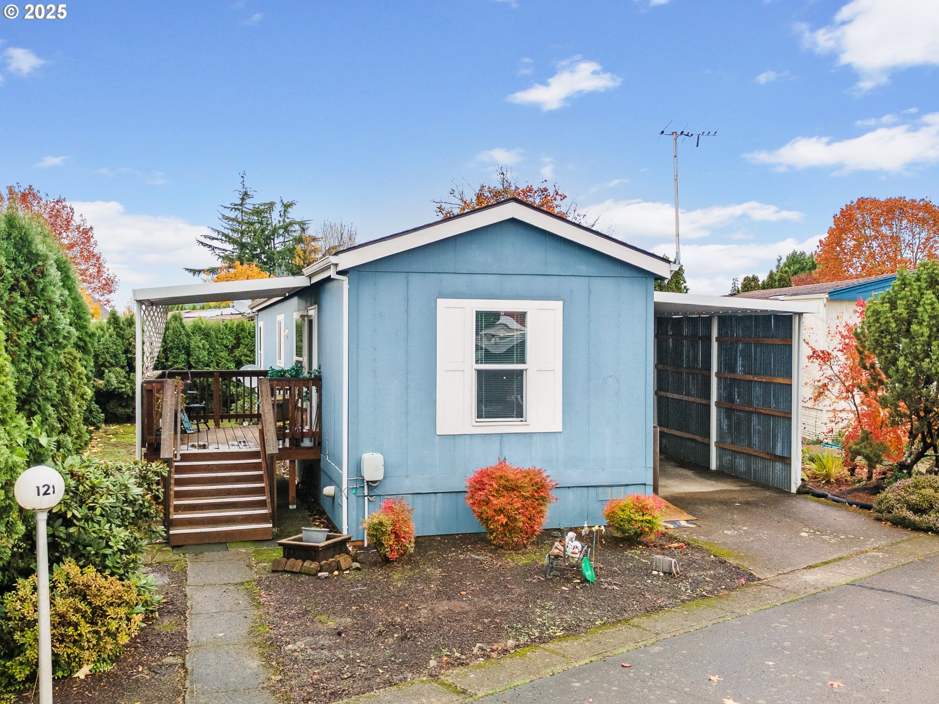 2901 East 2nd Street, Unit 121 Newberg, OR 97132 - Photo 5 of 48 a front view of a house