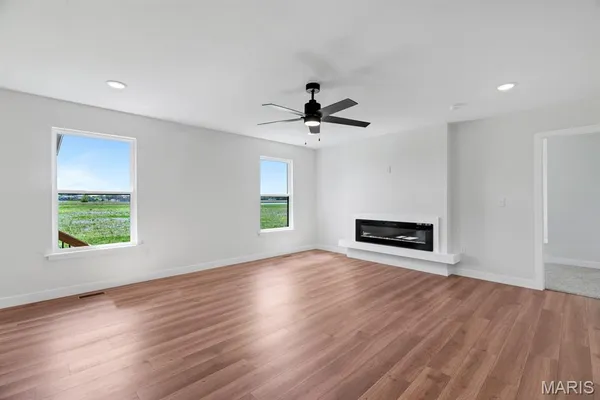 $629,900 | 421 Rumsfeld Drive, Troy, IL 62294