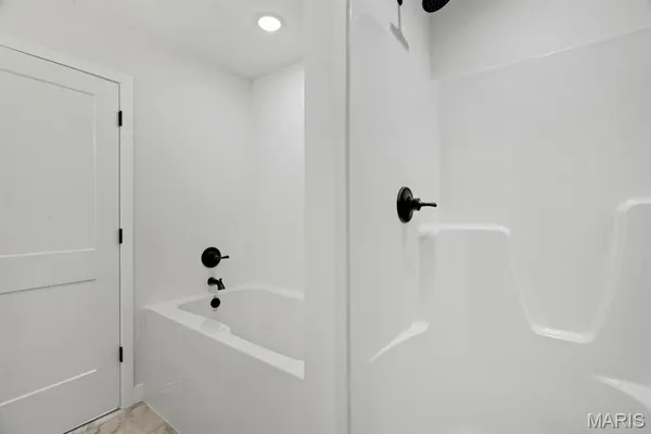 $629,900 | 421 Rumsfeld Drive, Troy, IL 62294