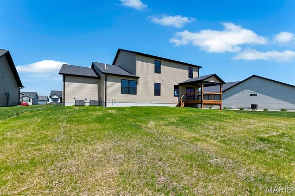 $629,900 | 421 Rumsfeld Drive, Troy, IL 62294