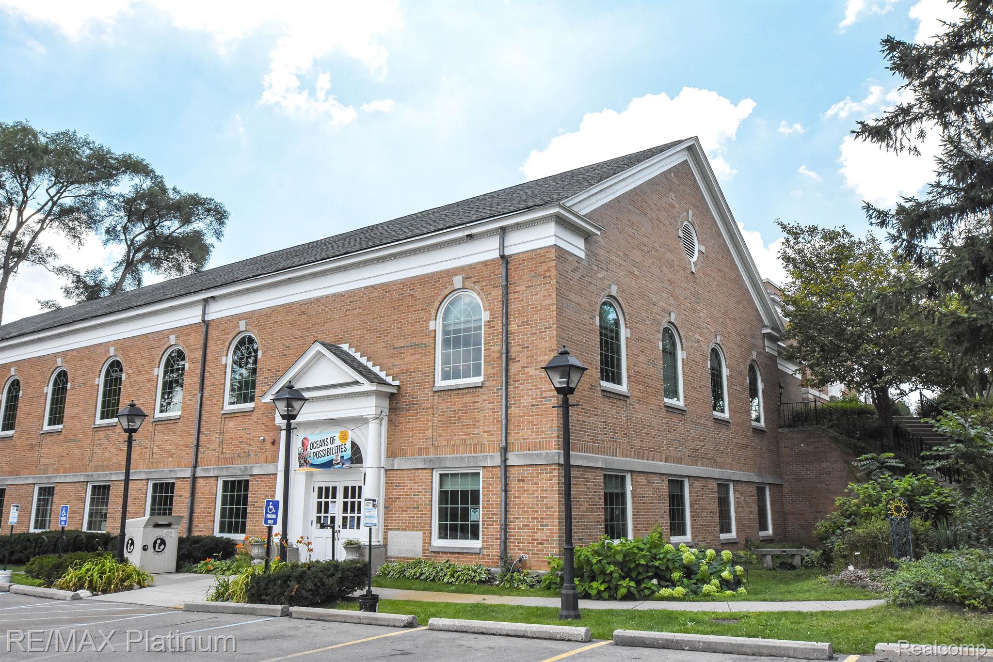 10346 Maple Road Hartland, MI 48353 - Photo 44 of 47 Cromaine Library