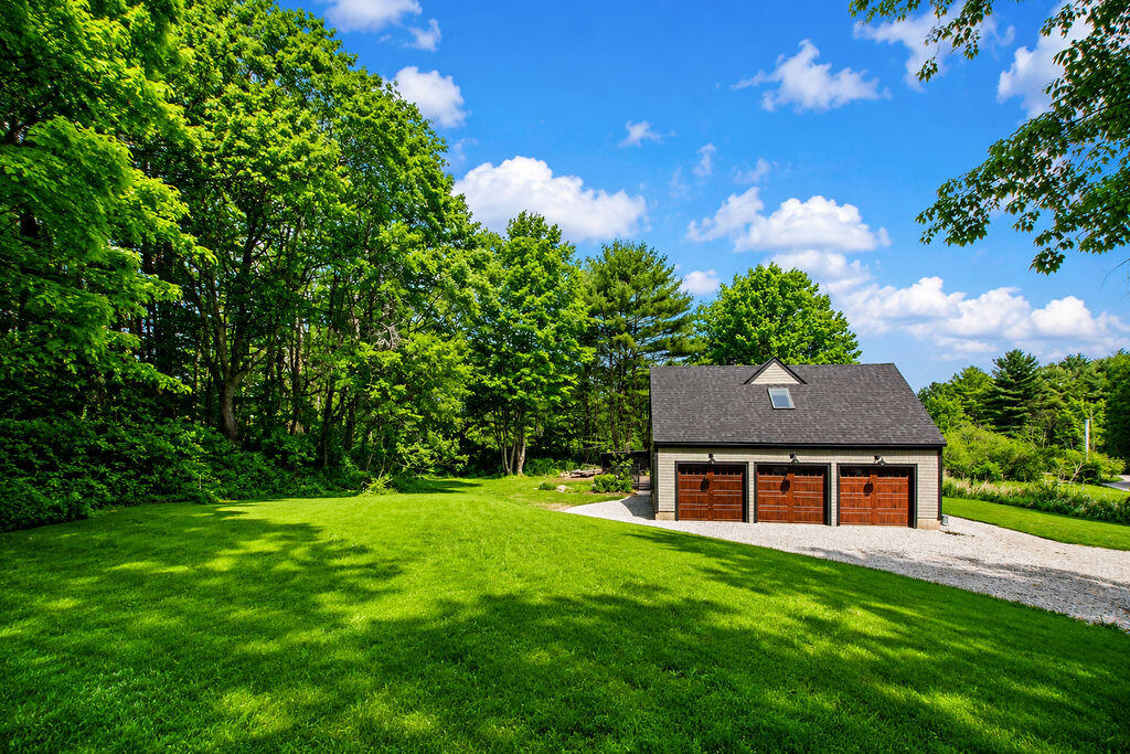 3 Bartlett Road Kittery, ME 03905 - Photo 68 of 70 Garage