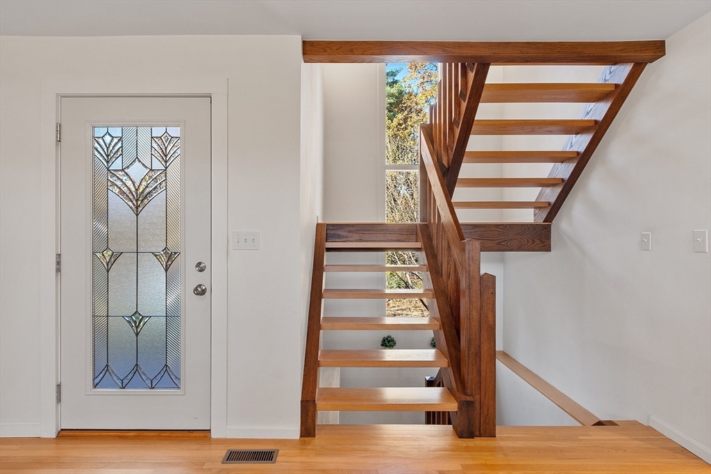 419 Silver Hill Road Concord, MA 01742 - Photo 12 of 30 Gallery Image 12