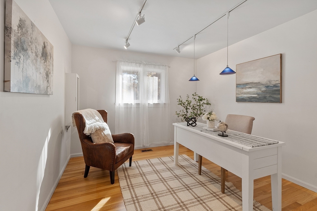 419 Silver Hill Road Concord, MA 01742 - Photo 13 of 30 Gallery Image 13