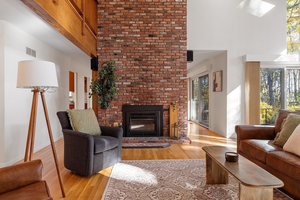 419 Silver Hill Road Concord, MA 01742 - Photo 9 of 30 Gallery Image 9