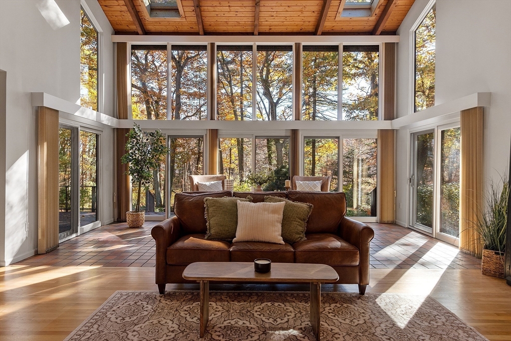419 Silver Hill Road Concord, MA 01742 - Photo 10 of 30 Gallery Image 10