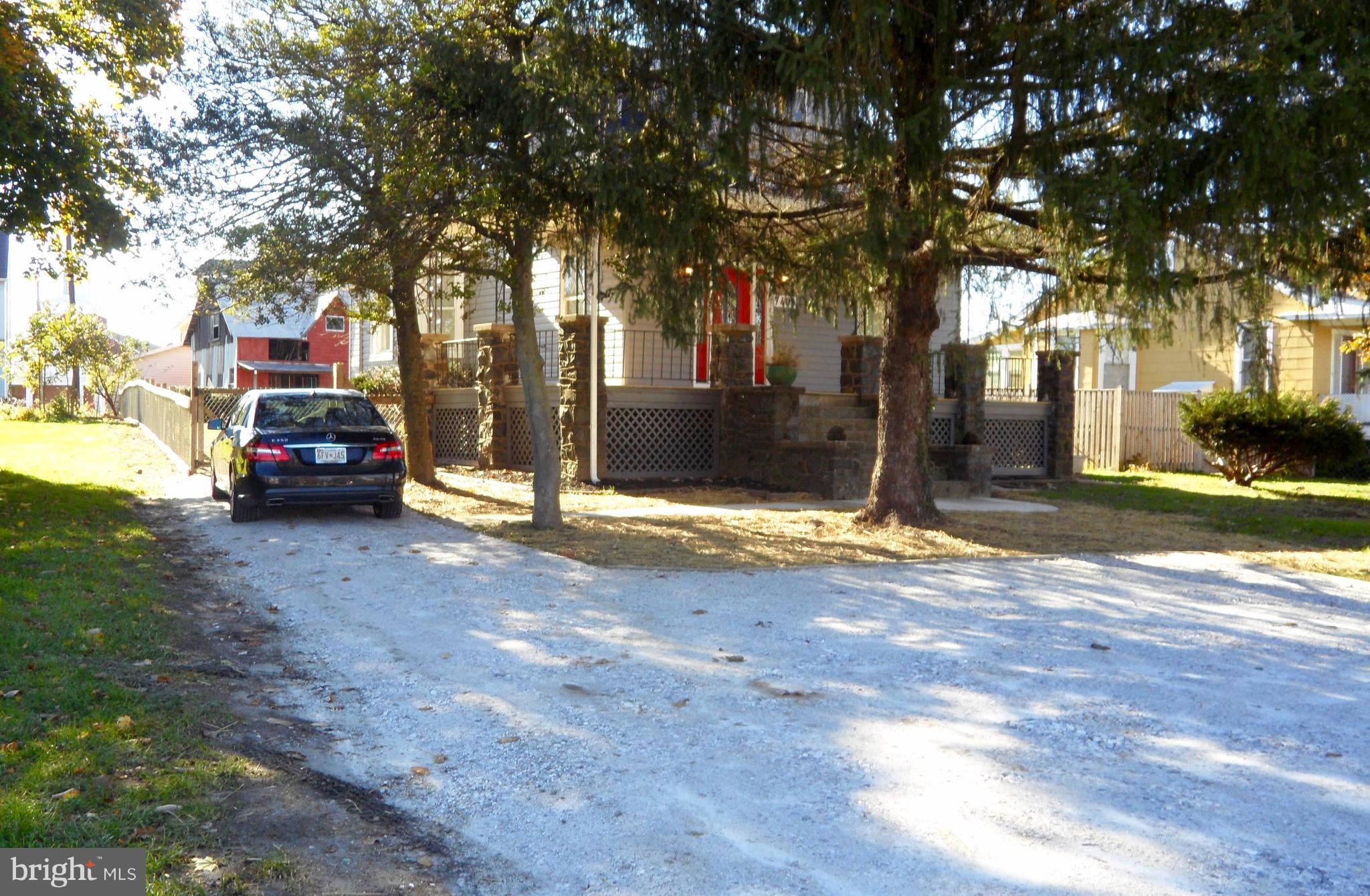 7401 Windsor Mill Road Baltimore, MD 21244 - Photo 3 of 40 Long Driveway + Parking Pad