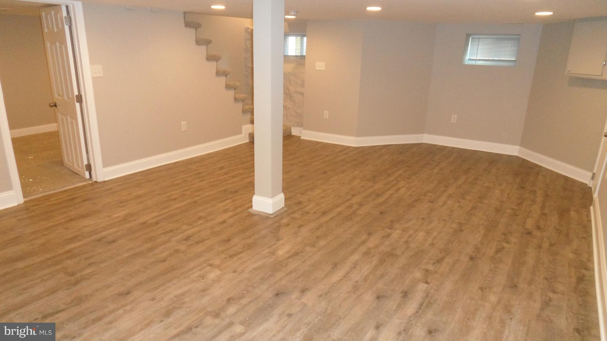 7401 Windsor Mill Road Baltimore, MD 21244 - Photo 29 of 40 Family Room