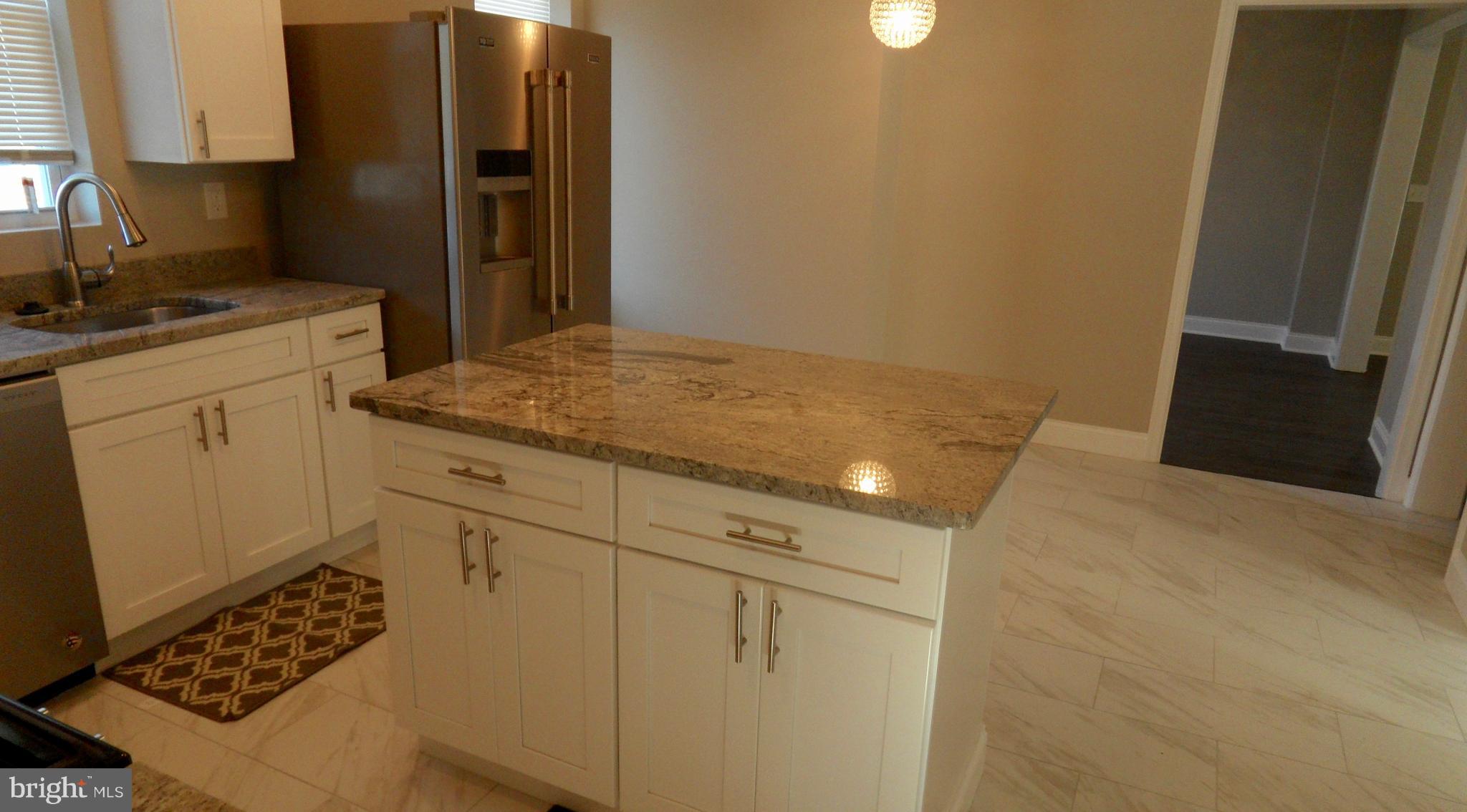 7401 Windsor Mill Road Baltimore, MD 21244 - Photo 8 of 40 Granite Counters