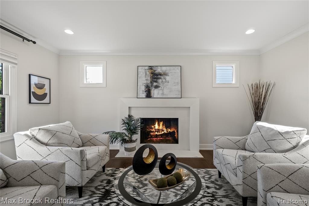 1180 Manchester Road Birmingham, MI 48009 - Photo 9 of 45