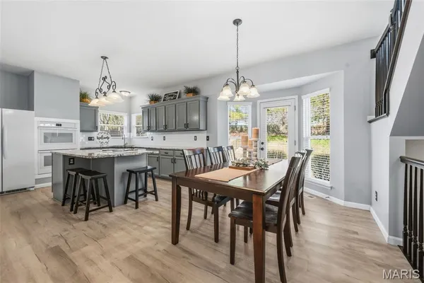 $640,000 | 725 Whispering Forest Drive, Ballwin, MO 63021