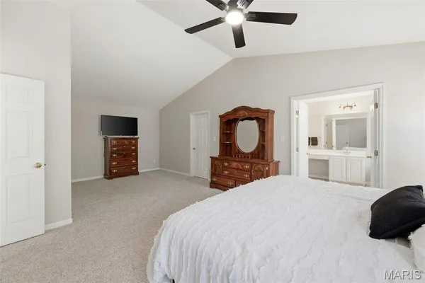 $640,000 | 725 Whispering Forest Drive, Ballwin, MO 63021