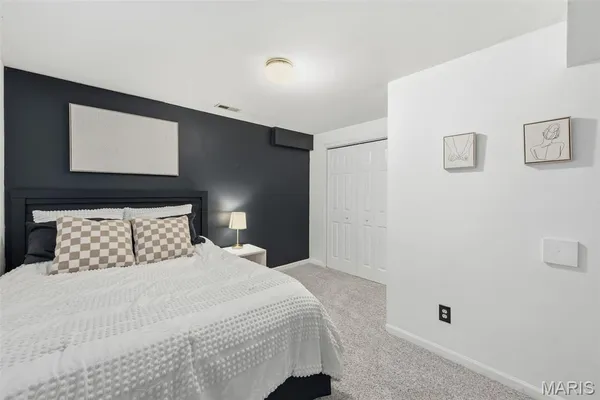 $640,000 | 725 Whispering Forest Drive, Ballwin, MO 63021