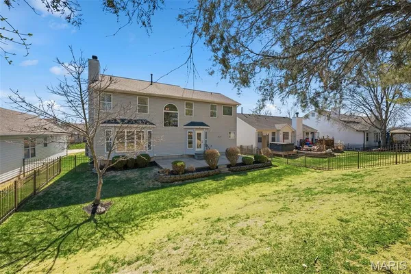 $640,000 | 725 Whispering Forest Drive, Ballwin, MO 63021