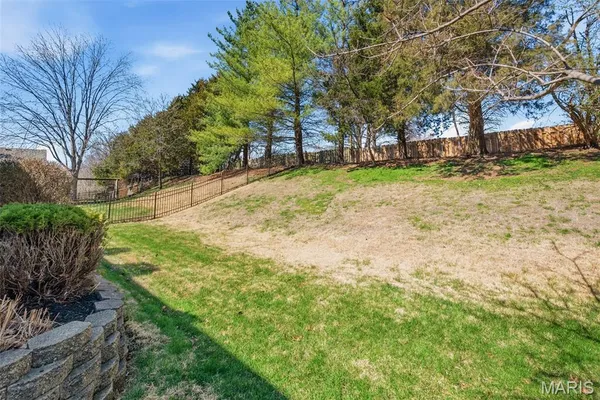 $640,000 | 725 Whispering Forest Drive, Ballwin, MO 63021