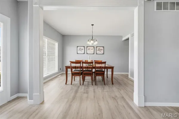 $640,000 | 725 Whispering Forest Drive, Ballwin, MO 63021