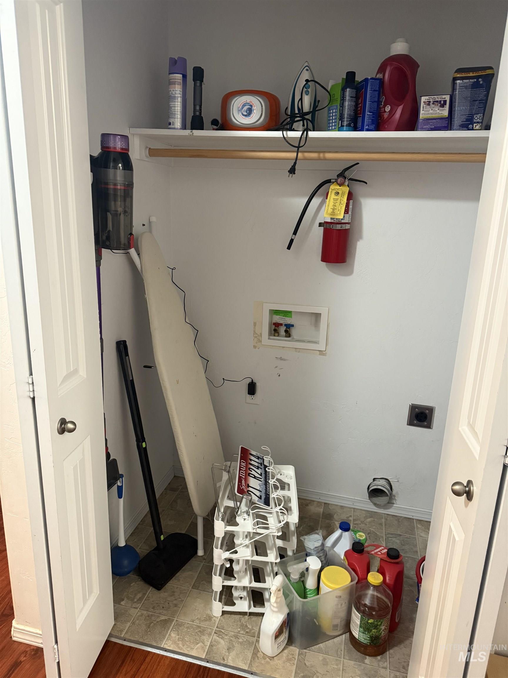 494 Adria Lane Twin Falls, ID 83301 - Photo 19 of 19 Washroom featuring hookup for an electric dryer and hookup for a washing machine