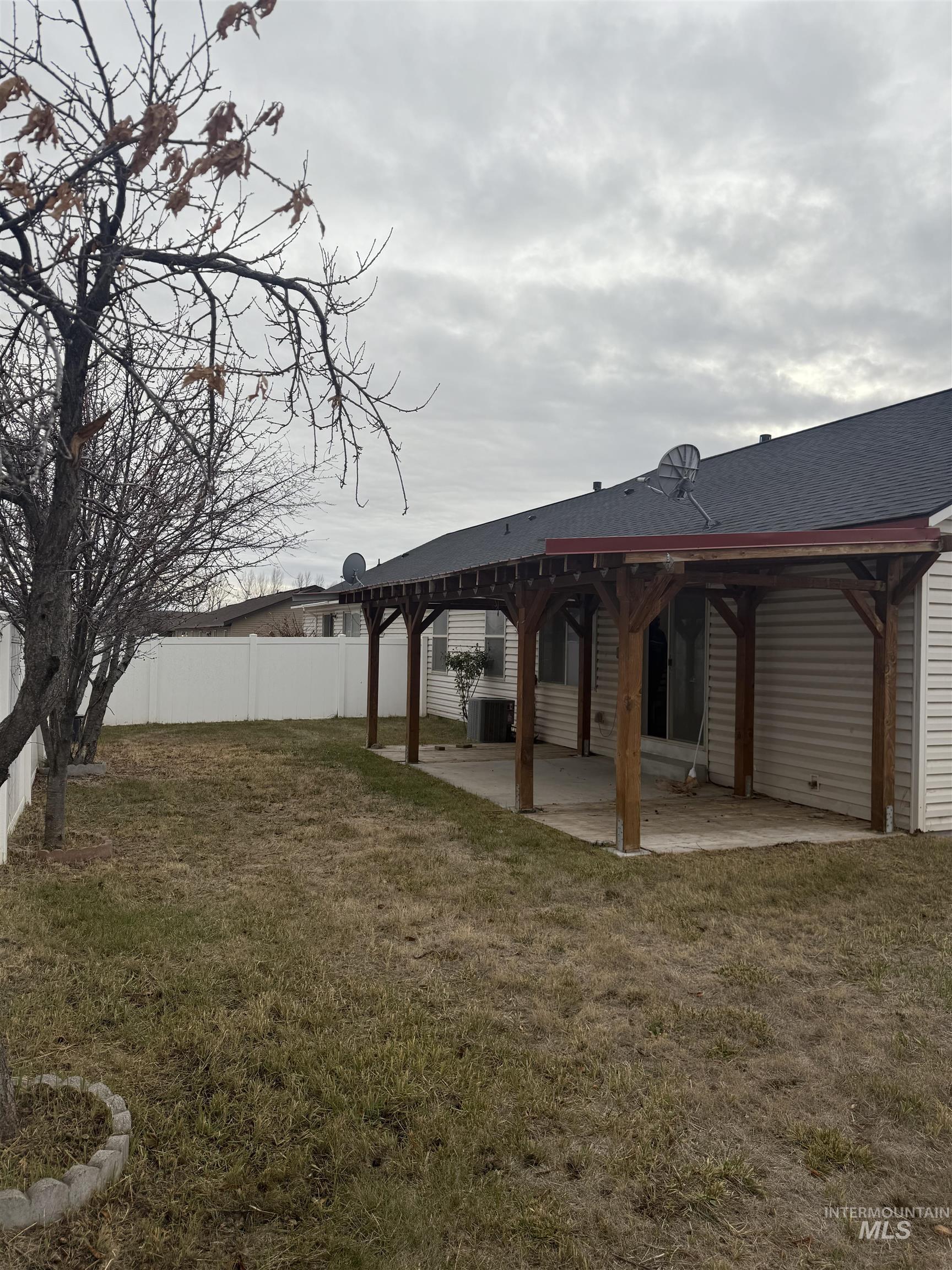 494 Adria Lane Twin Falls, ID 83301 - Photo 4 of 19 View of yard with a pergola and a patio area