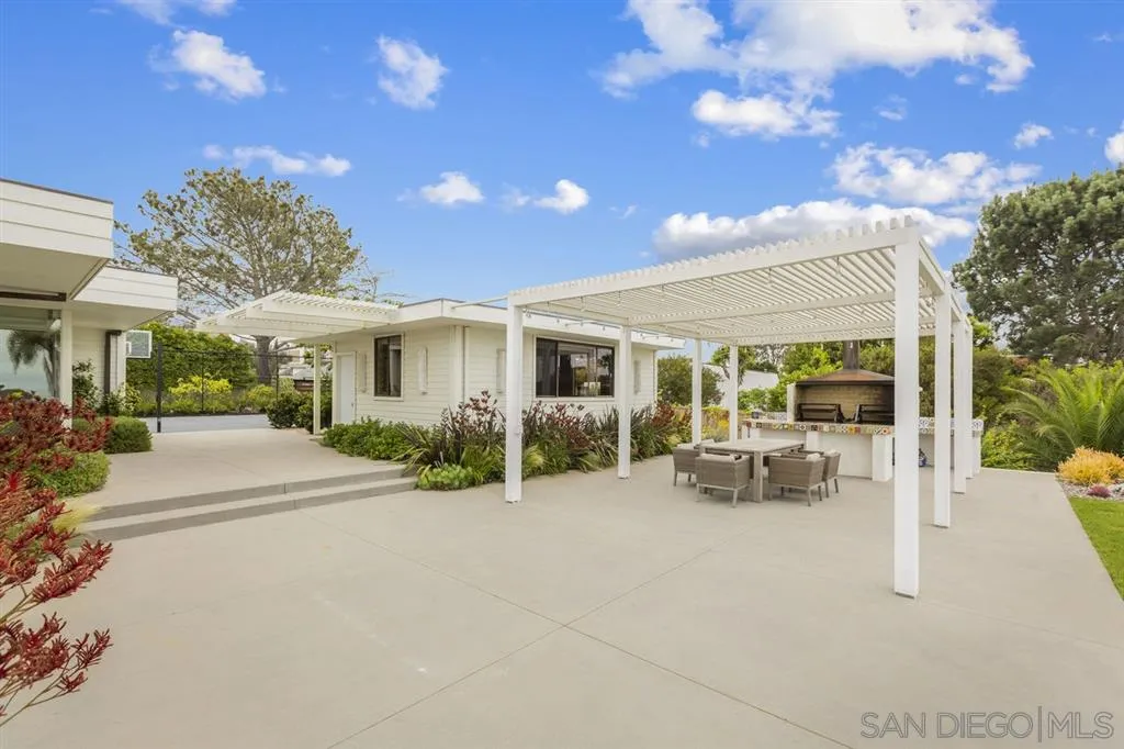 9648 Blackgold Road La Jolla, CA 92037 - Photo 15 of 25 a view of a house with sitting area and garden