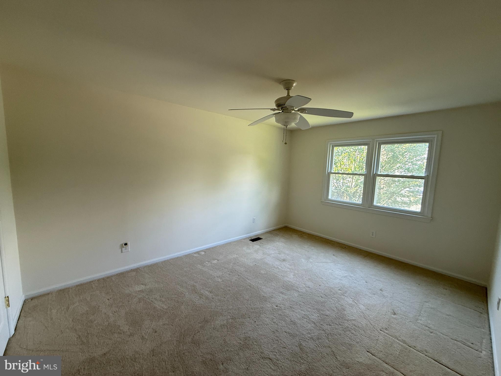 2133 Freda Drive Vienna, VA 22181 - Photo 15 of 35 an empty room with a window