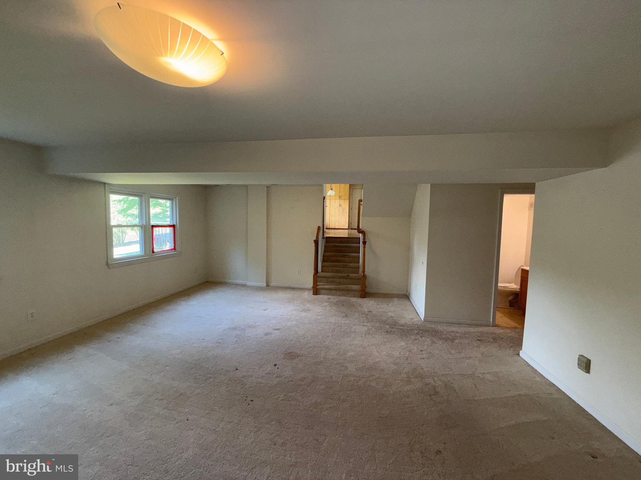 2133 Freda Drive Vienna, VA 22181 - Photo 26 of 35 a view of empty room with windows