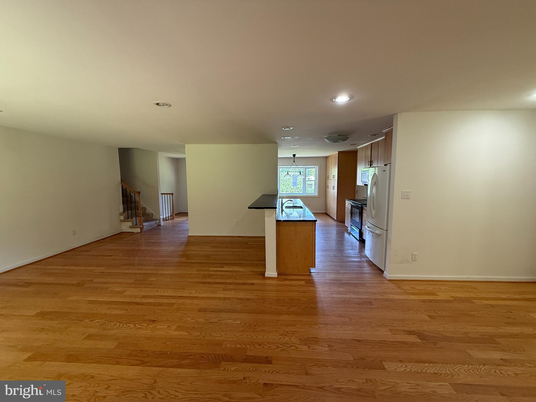 2133 Freda Drive Vienna, VA 22181 - Photo 9 of 35 a view of a living room