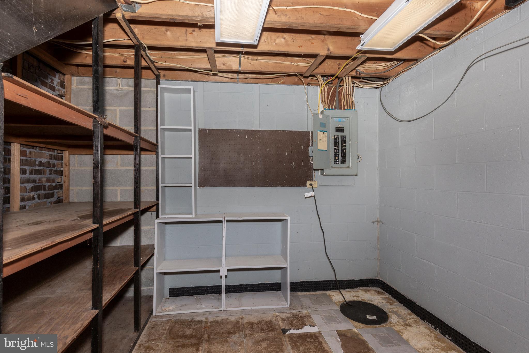 16 Leppo Road Westminster, MD 21158 - Photo 19 of 46 a view of walk in closet