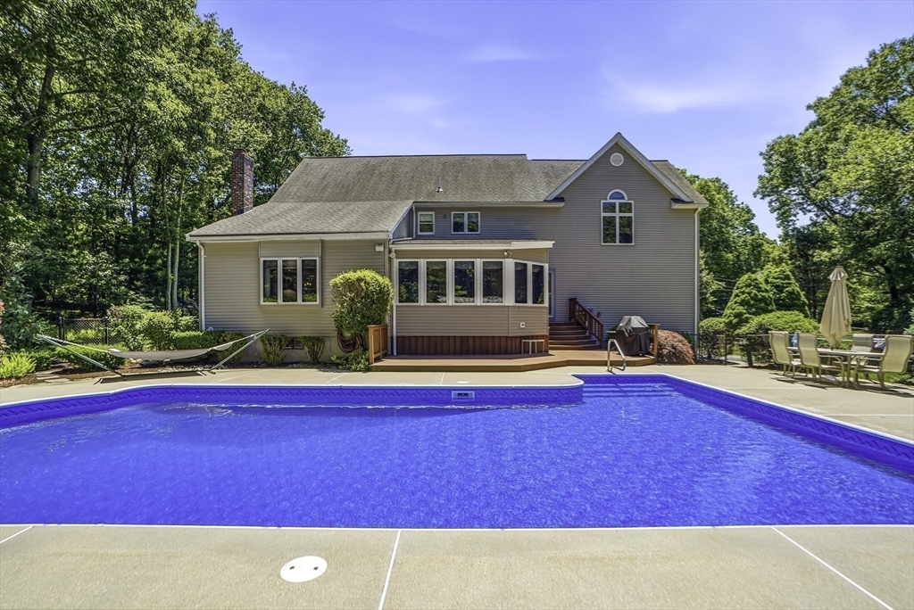 36 Jackson Circle Franklin, MA 02038 - Photo 7 of 41