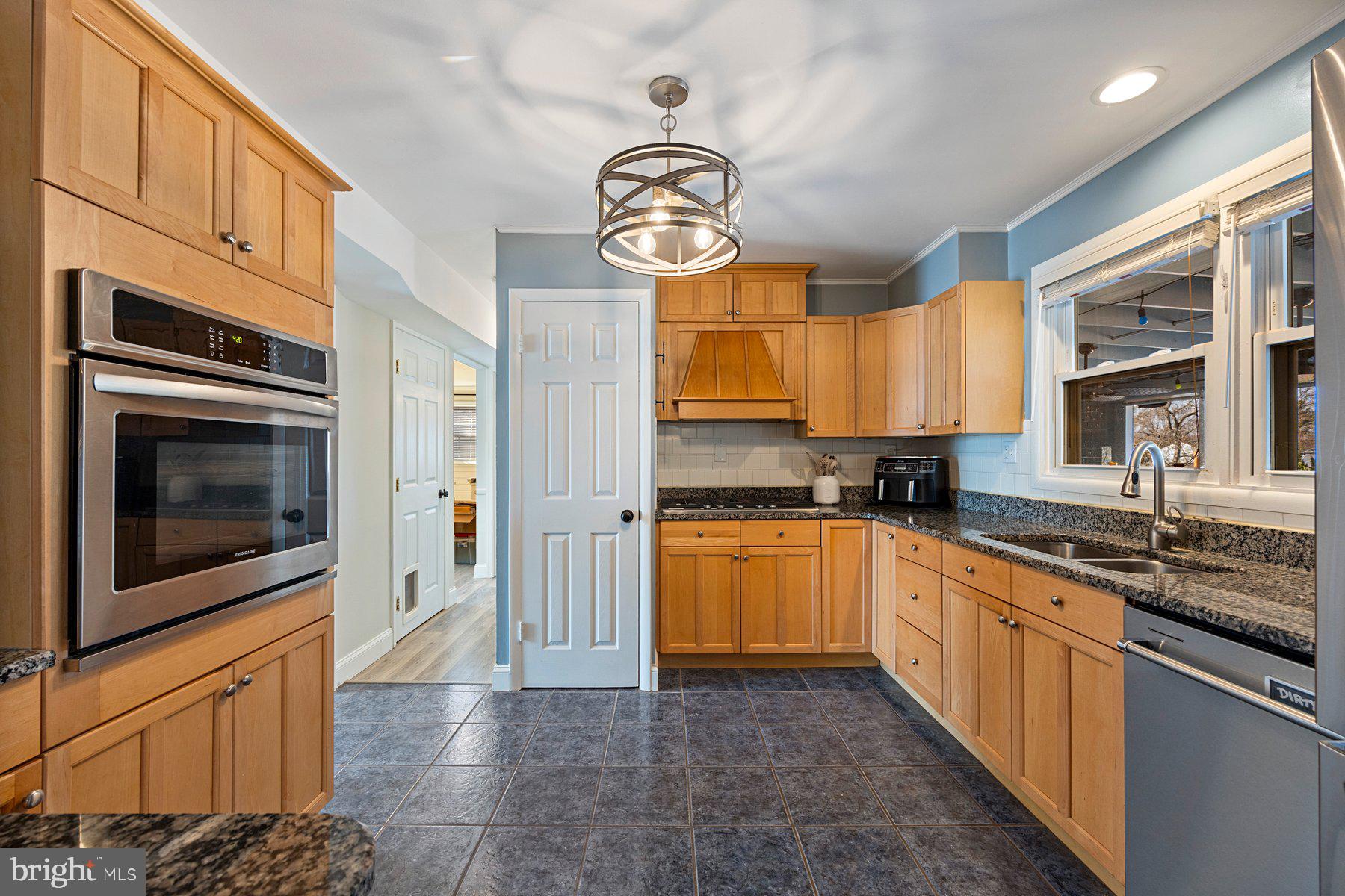 407 Latimer Road Joppa, MD 21085 - Photo 11 of 65 Gallery Image 11
