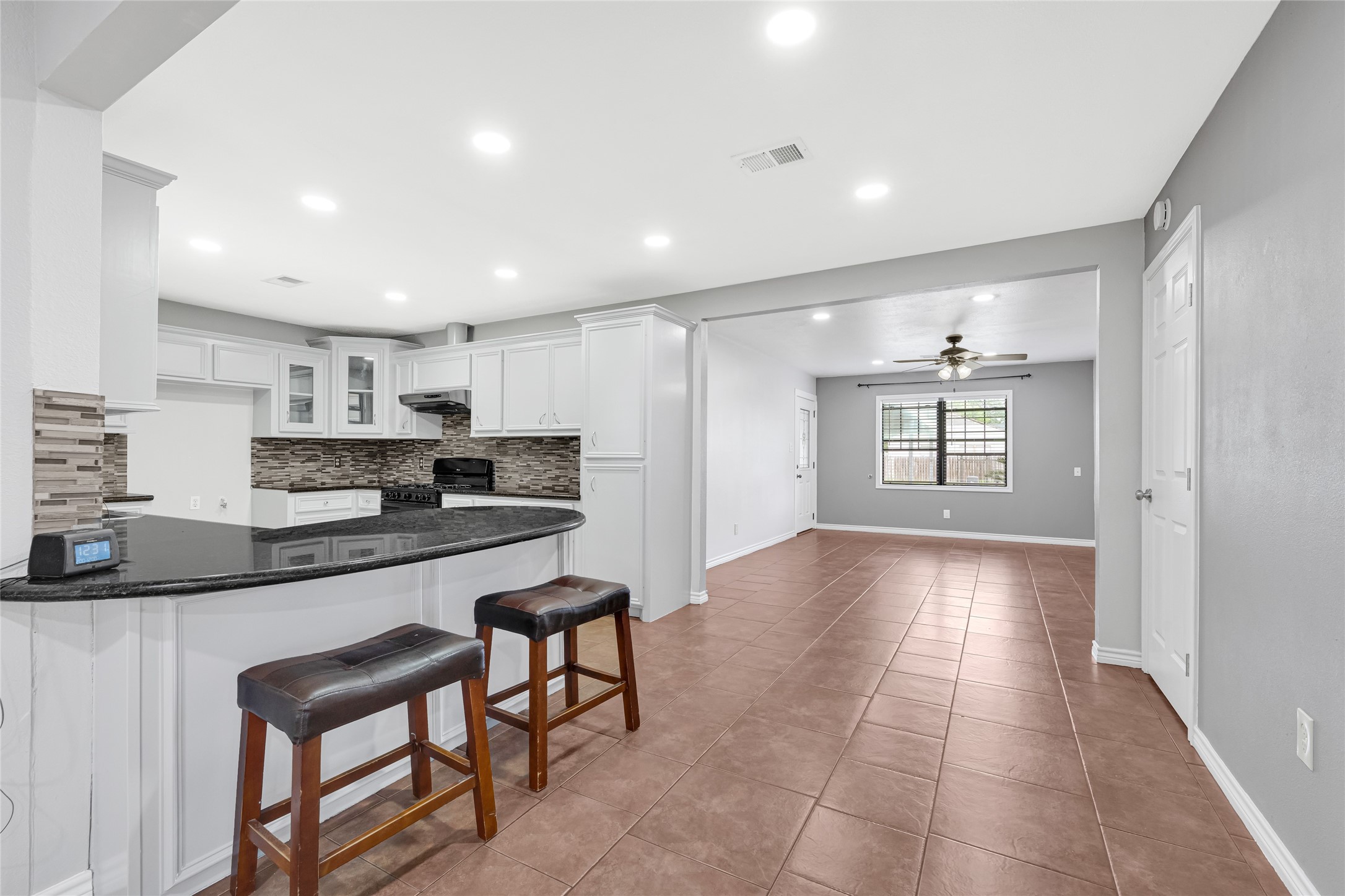 710 Woodhue Street Channelview, TX 77530 - Photo 11 of 26