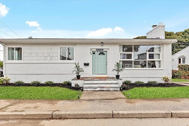 $3,800 | 80 Central Avenue, Hull, MA 02045