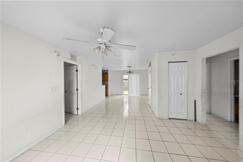 901 Southwest 7th Street Ocala, FL 34471 - Photo 8 of 27 a view of an empty room and window