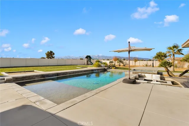 $925,000 | 9817 Silver Palm Drive, Oak Hills, CA 92344