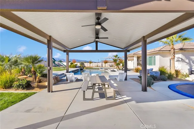 $925,000 | 9817 Silver Palm Drive, Oak Hills, CA 92344