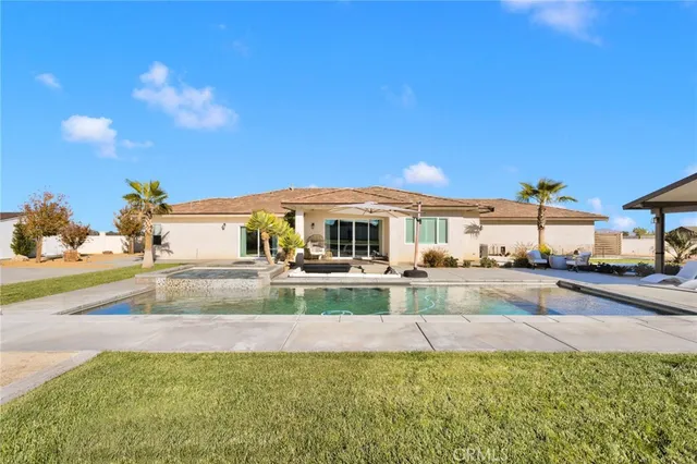 $925,000 | 9817 Silver Palm Drive, Oak Hills, CA 92344