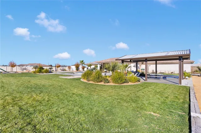 $925,000 | 9817 Silver Palm Drive, Oak Hills, CA 92344