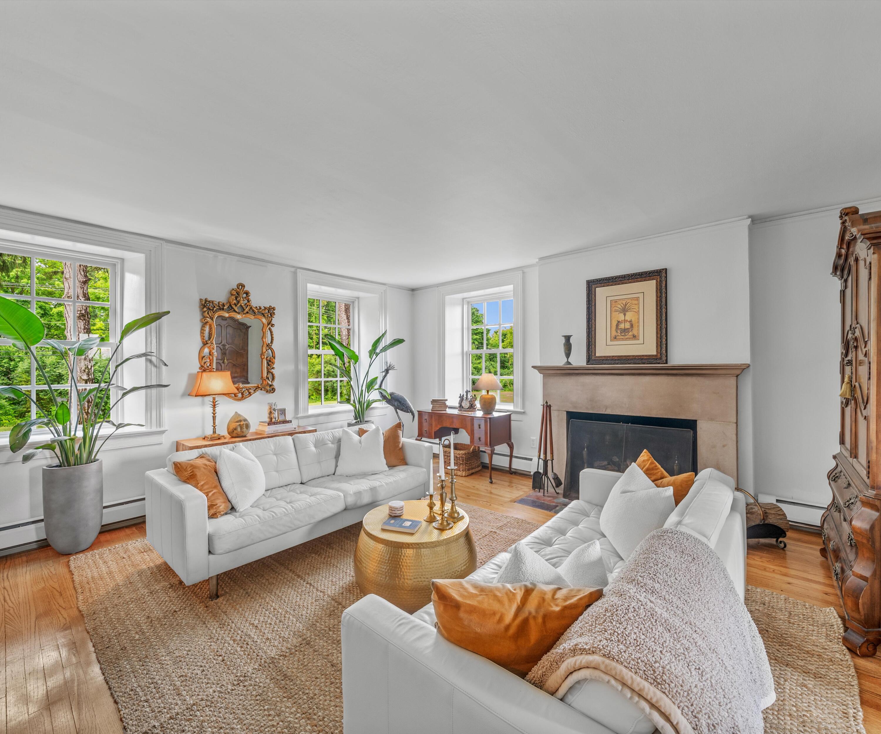 4944 Scio Church Road Ann Arbor, MI 48103 - Photo 9 of 82 Living Room