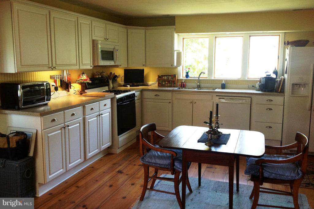 6295 Bozman Neavitt Road Neavitt, MD 21652 - Photo 11 of 23 Kitchen