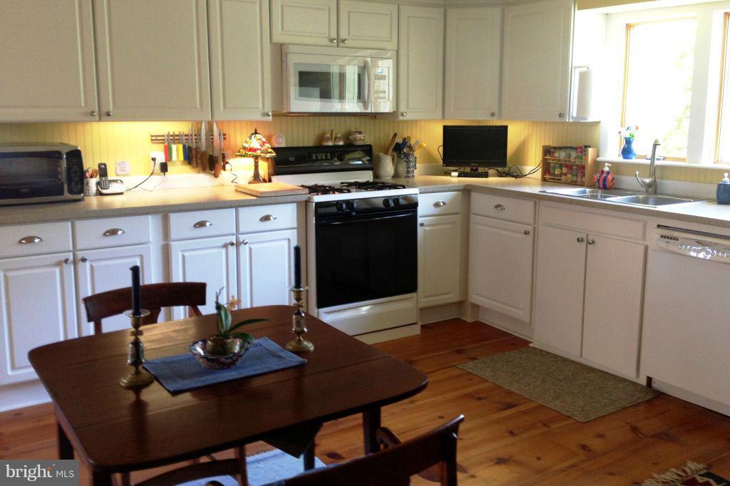 6295 Bozman Neavitt Road Neavitt, MD 21652 - Photo 12 of 23 Kitchen