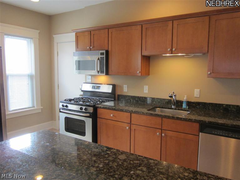 2476 Derbyshire Road Cleveland, OH 44106 - Photo 2 of 12